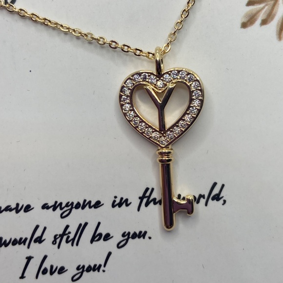 Beautiful Gold Key Pendant - Picture 4 of 4